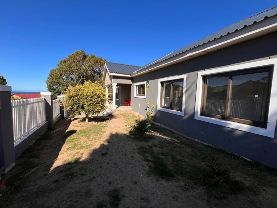 4 Bedroom Property for Sale in Palmiet Western Cape